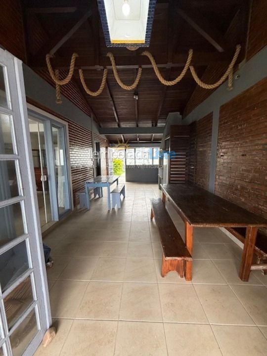 Casa para aluguel de temporada em São Francisco do Sul (Praia Grande)