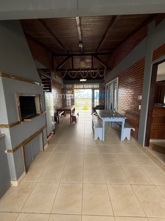 Casa para aluguel de temporada em São Francisco do Sul (Praia Grande)