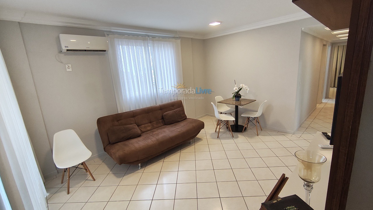 Apartamento para aluguel de temporada em Balneário Camboriú (Centro)