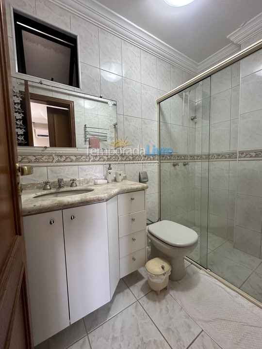 Apartamento para alquiler de vacaciones em Itapema (Meia Praia)