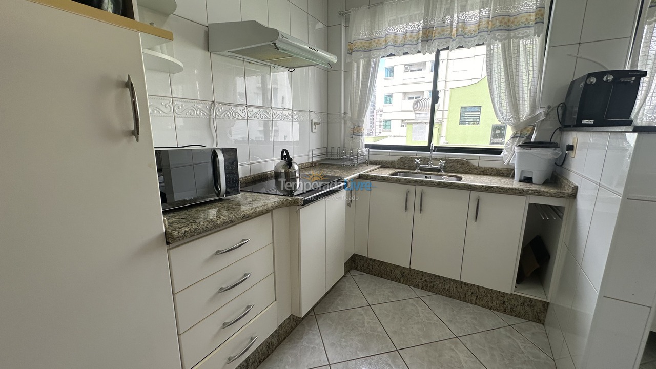 Apartamento para alquiler de vacaciones em Itapema (Meia Praia)