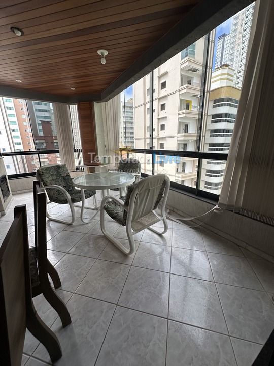 Apartamento para alquiler de vacaciones em Itapema (Meia Praia)