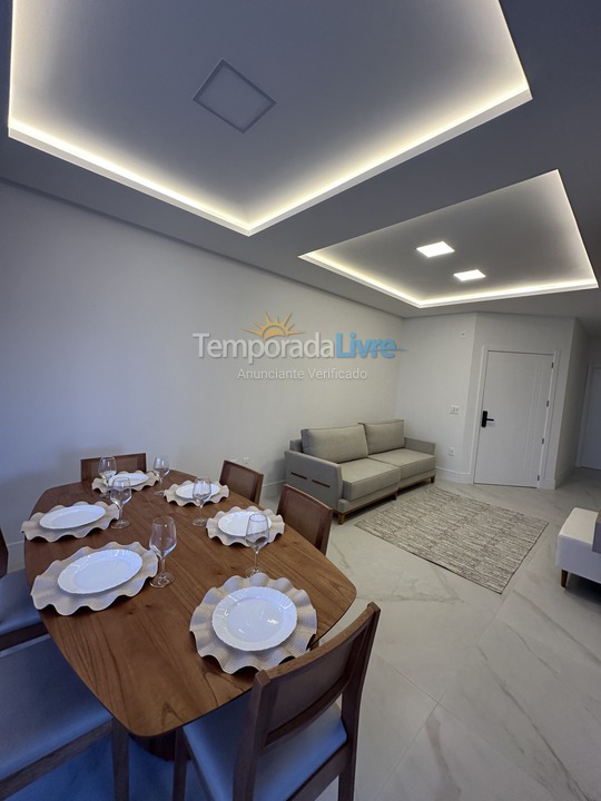 Apartamento para alquiler de vacaciones em Itapema (Meia Praia)