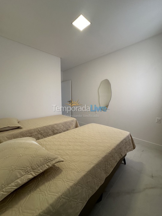 Apartamento para alquiler de vacaciones em Itapema (Meia Praia)
