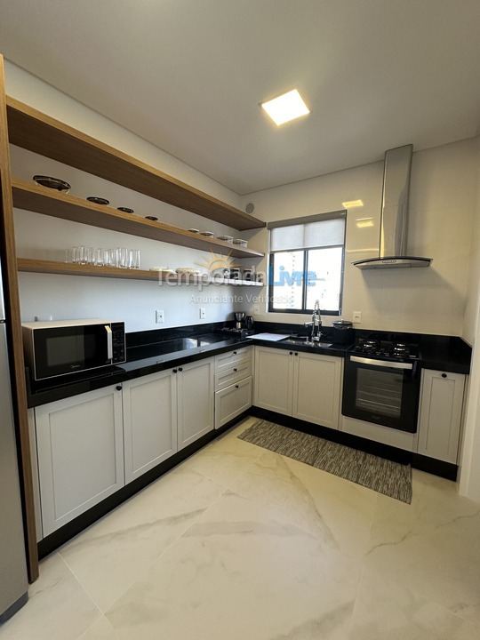 Apartamento para alquiler de vacaciones em Itapema (Meia Praia)