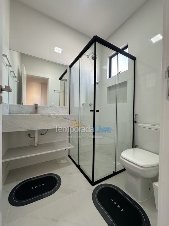 Apartamento para alquiler de vacaciones em Itapema (Meia Praia)