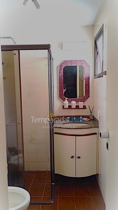 Apartamento para aluguel de temporada em Guarujá (Pitangueiras)