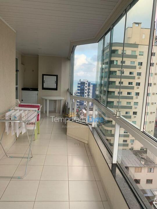 Apartamento para aluguel de temporada em Itapema (Meia Praia)