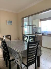 Ref: 902 Maravilhoso e espaçoso- 3 quartos Rua 264