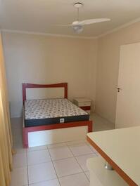 Ref: 902 Maravilhoso e espaçoso- 3 quartos Rua 264