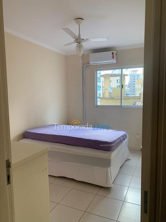 Apartamento para aluguel de temporada em Itapema (Meia Praia)