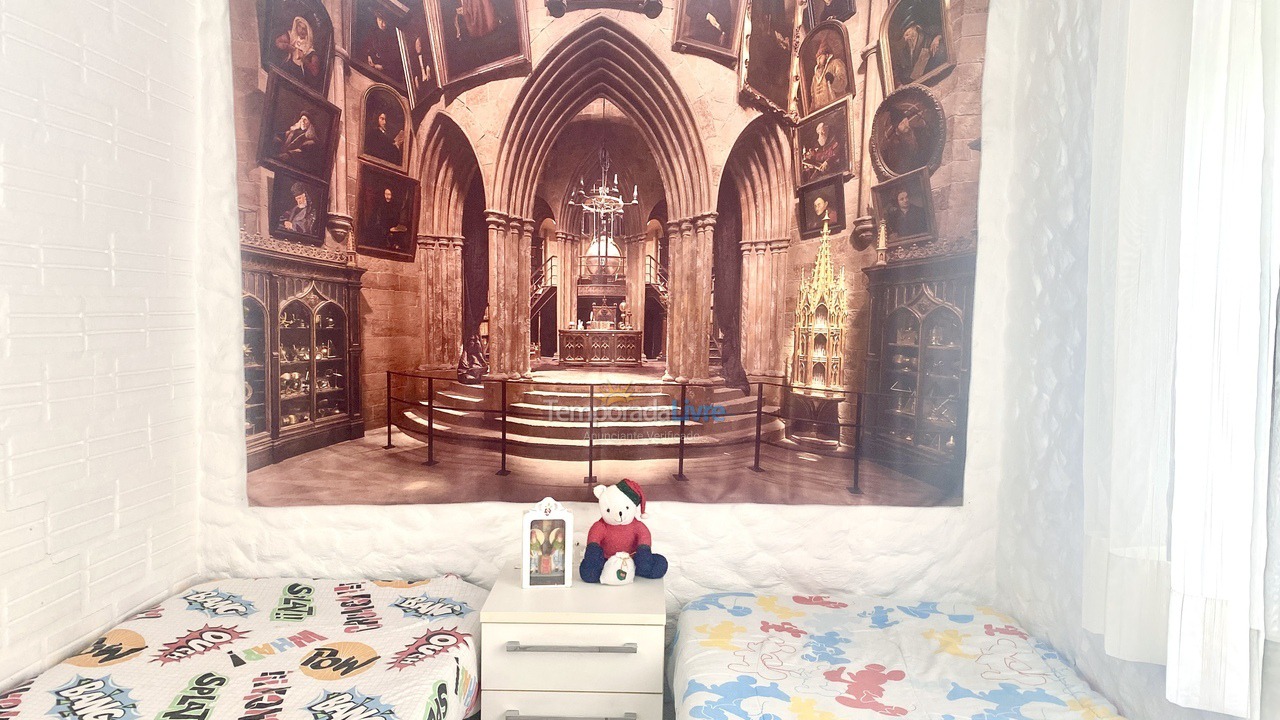 Casa para aluguel de temporada em Porto Belo (Enseada Encantada)