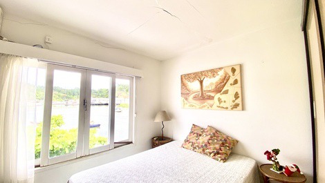 Casa parte superior para 4 pessoas com vista para o mar em Porto Belo