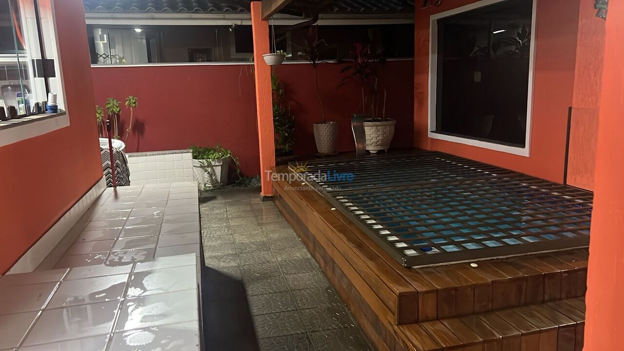 Casa para aluguel de temporada em Cabo Frio (Peró)