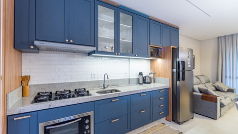 LINDO apartatamento 3 suítes - MARISCAL - 350m do mar. Alto padrão.