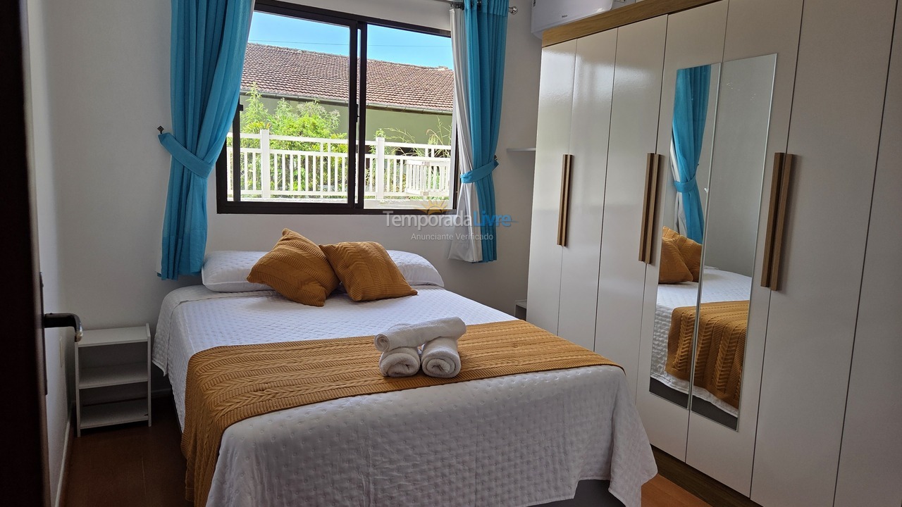 Casa para alquiler de vacaciones em Florianópolis (Praia da Armação)