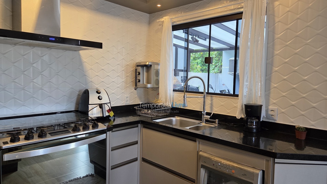 Casa para alquiler de vacaciones em Florianópolis (Praia da Armação)