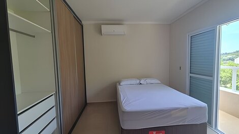 Ático dúplex con vista al mar