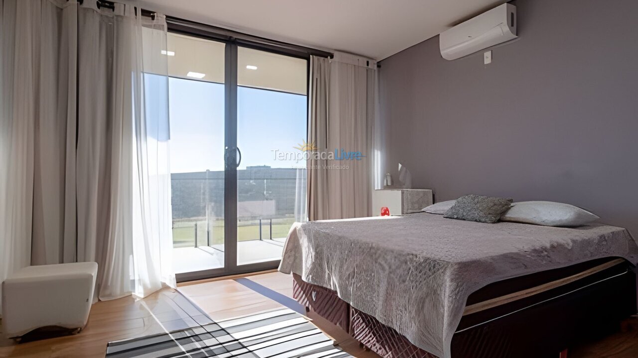 Casa para alquiler de vacaciones em Paranapanema (Riveira Santa Cristina 13)