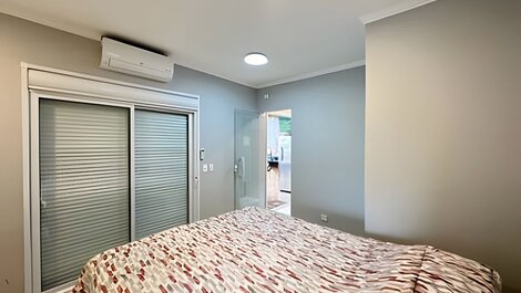 Ático dúplex con vista al mar