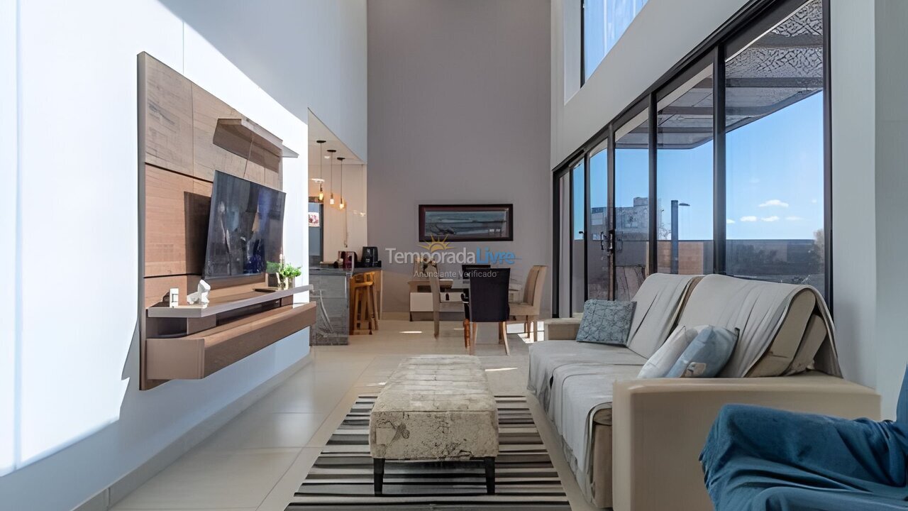 Casa para alquiler de vacaciones em Paranapanema (Riveira Santa Cristina 13)