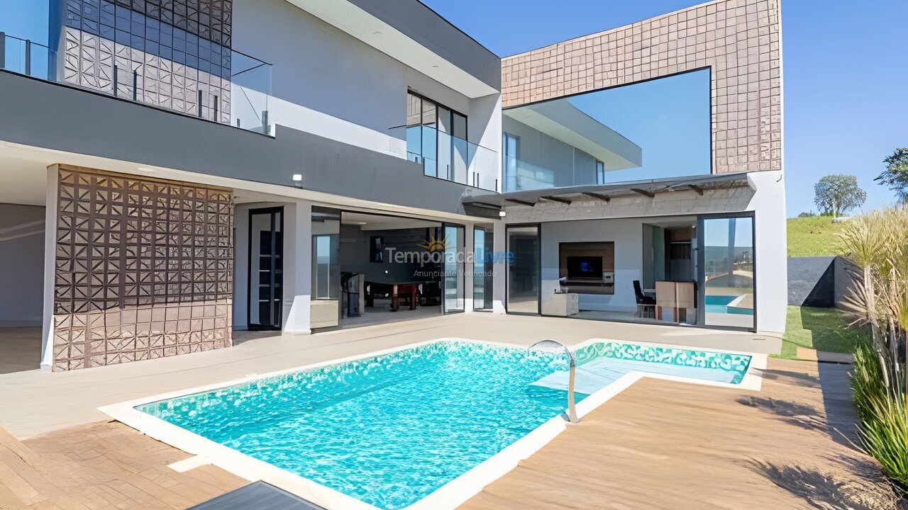 Casa para alquiler de vacaciones em Paranapanema (Riveira Santa Cristina 13)