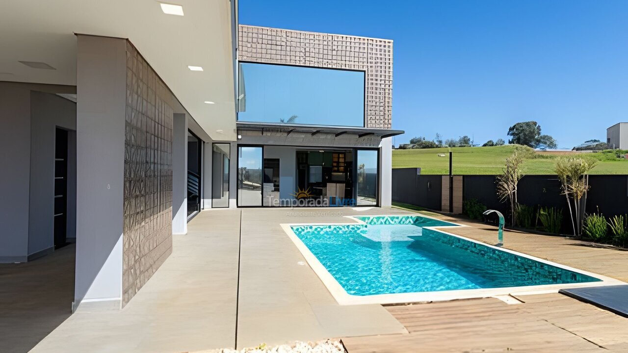 Casa para alquiler de vacaciones em Paranapanema (Riveira Santa Cristina 13)