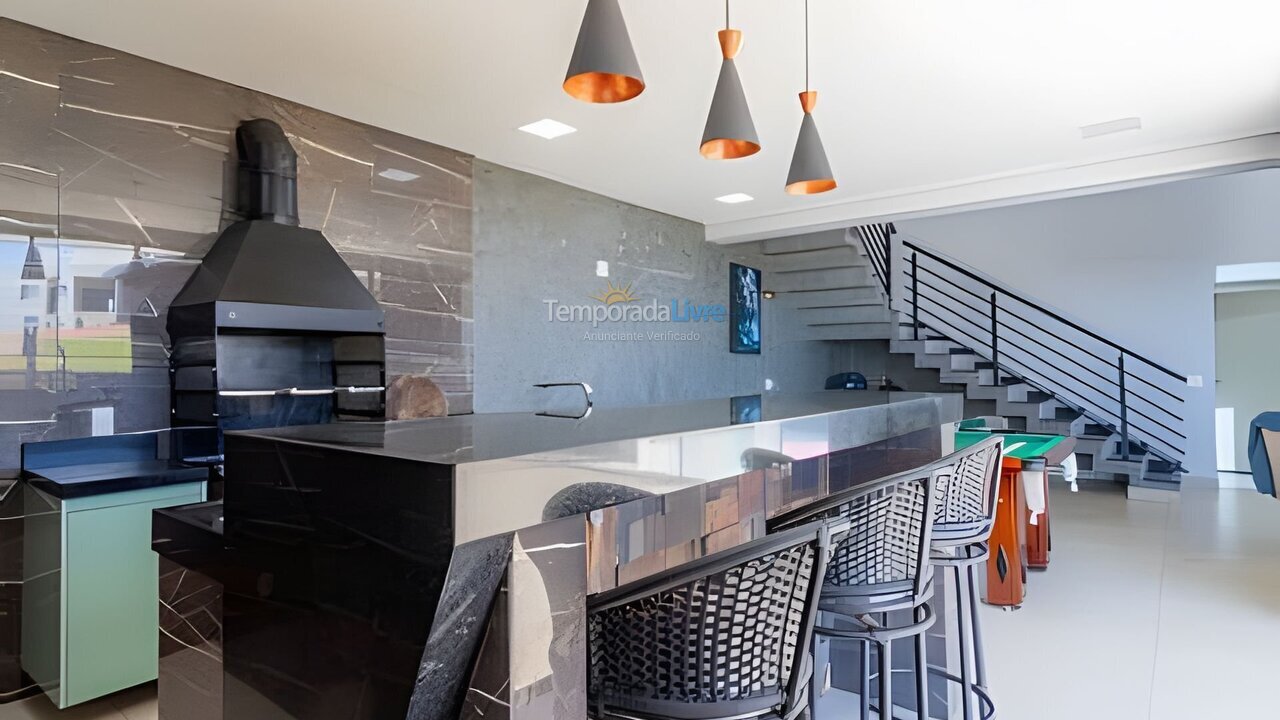 Casa para alquiler de vacaciones em Paranapanema (Riveira Santa Cristina 13)