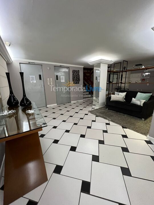 Apartamento para aluguel de temporada em Balneário Camboriú (Centro)