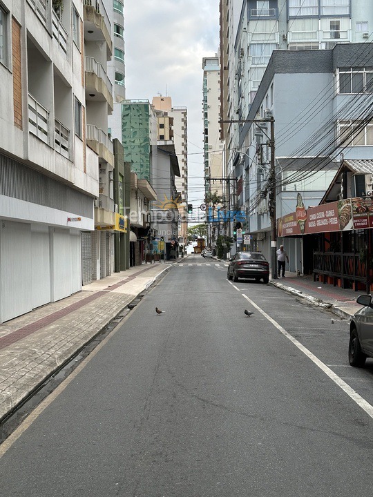Apartamento para aluguel de temporada em Balneário Camboriú (Centro)