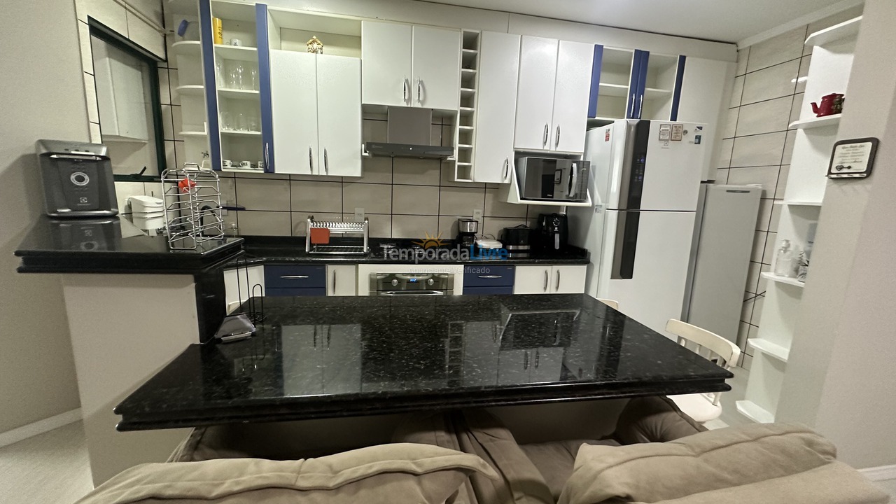 Apartment for vacation rental in Itapema (Meia Praia Frente Mar)