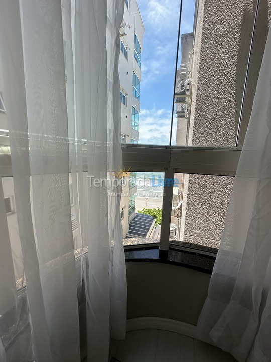 Apartment for vacation rental in Itapema (Meia Praia Frente Mar)