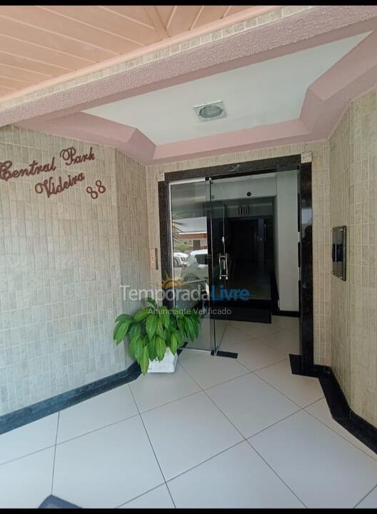 Apartamento para aluguel de temporada em Itapema (Meia Praia)