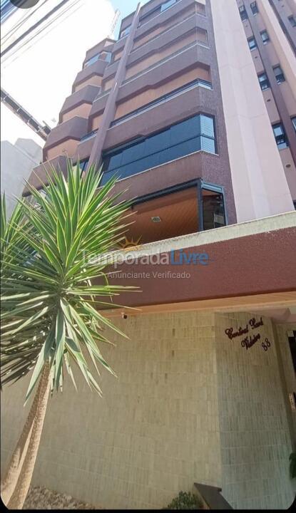 Apartamento para aluguel de temporada em Itapema (Meia Praia)