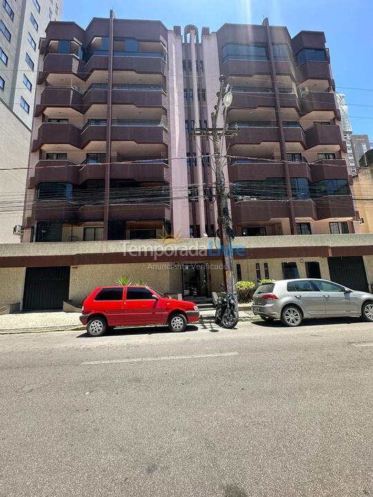 Apartamento para aluguel de temporada em Itapema (Meia Praia)