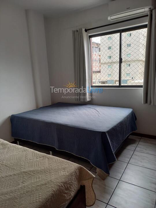 Apartamento para aluguel de temporada em Itapema (Meia Praia)