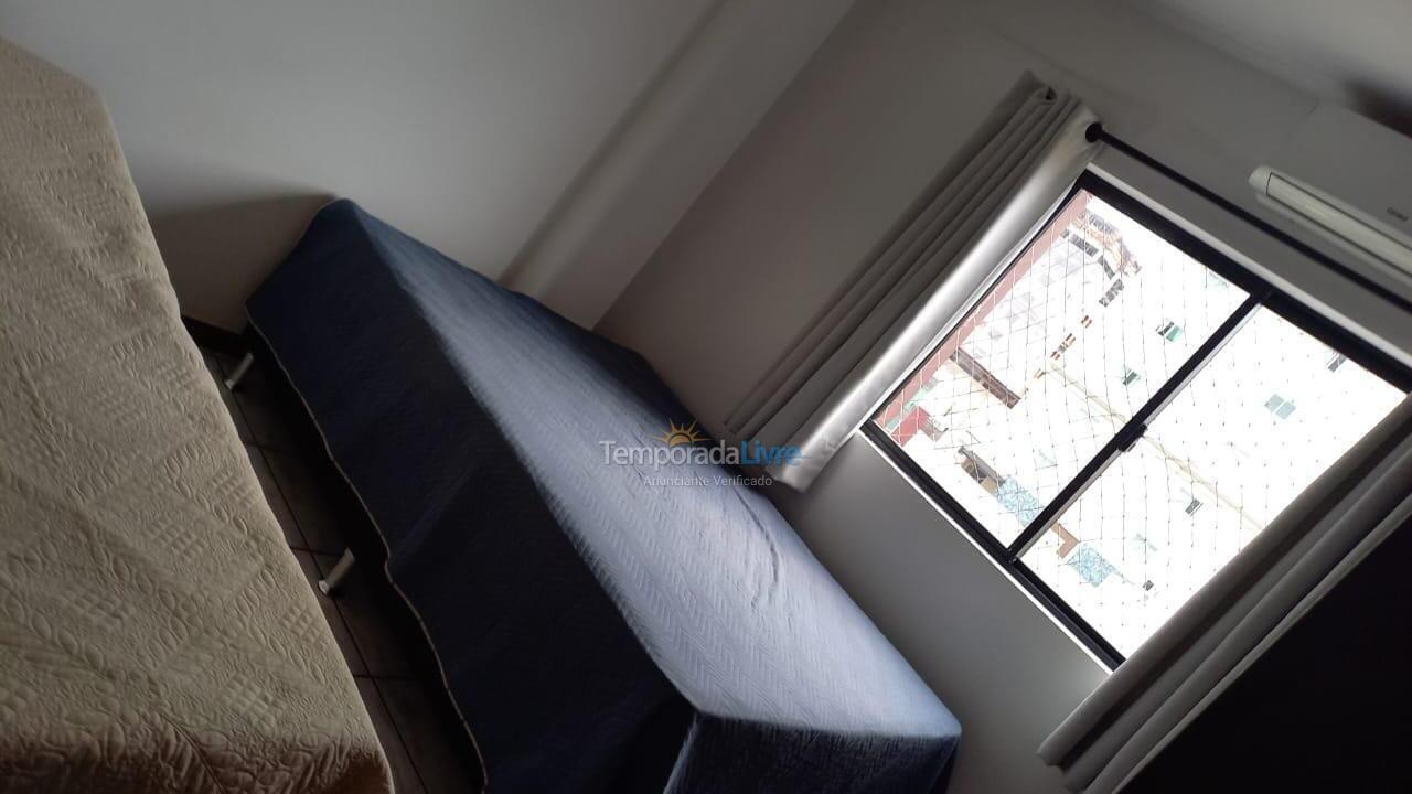 Apartamento para aluguel de temporada em Itapema (Meia Praia)