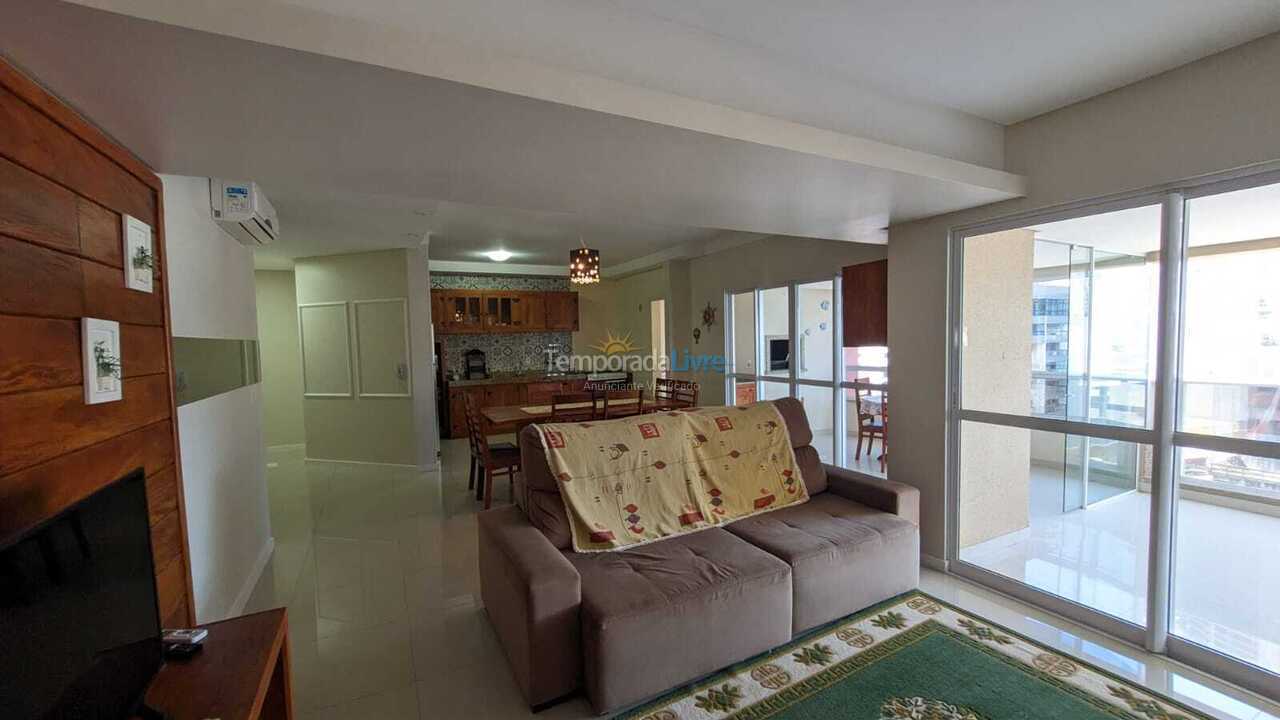 Apartment for vacation rental in Itapema (Centro)