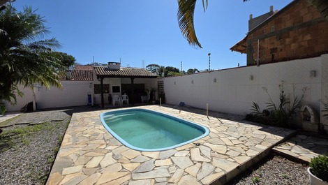 Two apartments 230m from the sea in Ubatuba (ground floor and first floor)