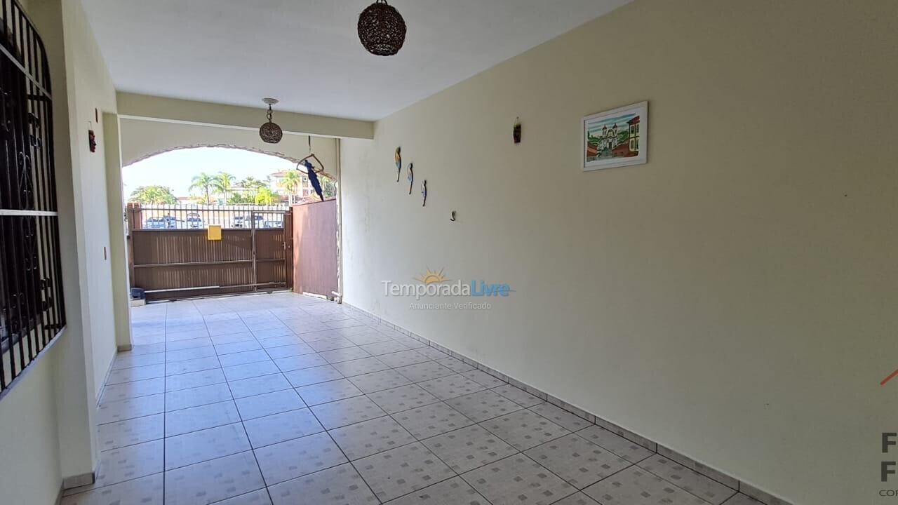 Apartment for vacation rental in São Francisco do Sul (Ubatuba)