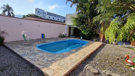 Two apartments 230m from the sea in Ubatuba (ground floor and first floor)
