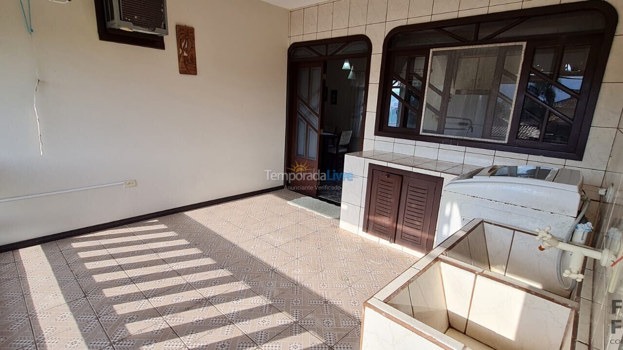 Apartment for vacation rental in São Francisco do Sul (Ubatuba)