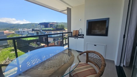 Cobertura com Vista Incrível da Praia de Zimbros