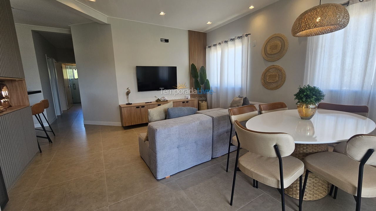 Apartamento para aluguel de temporada em Bombinhas (Praia de Quatro Ilhas)