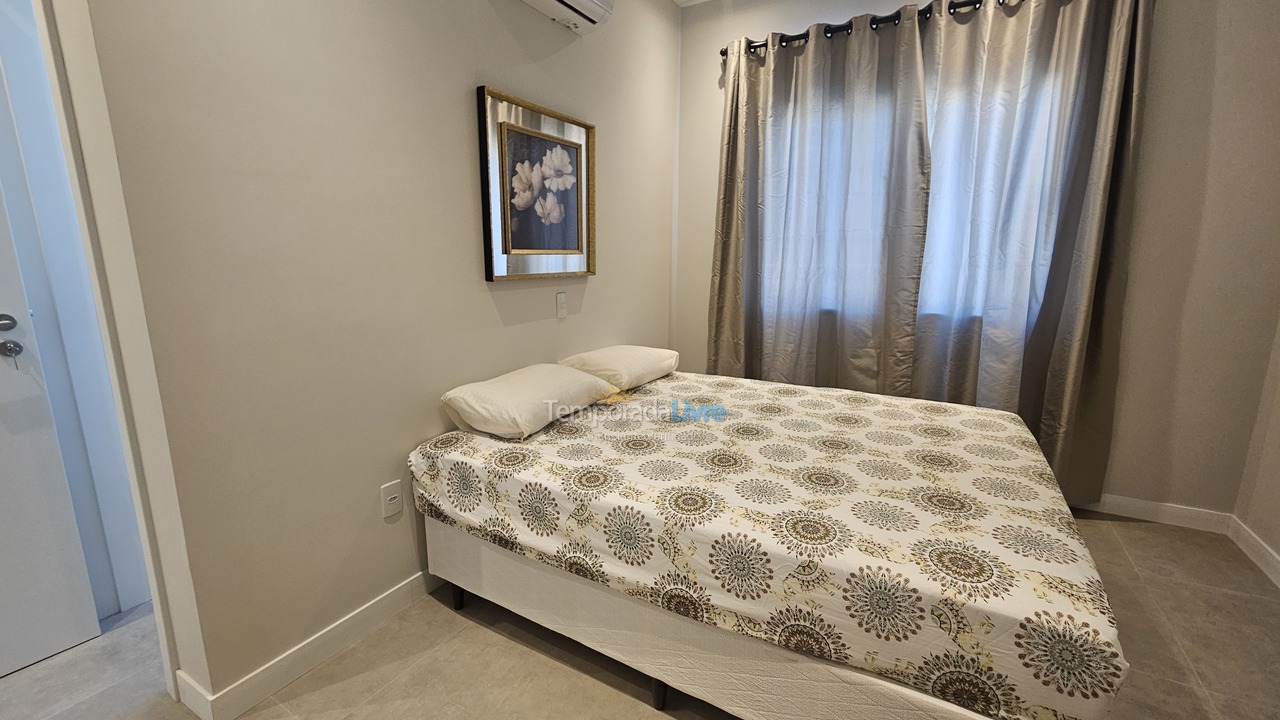 Apartamento para aluguel de temporada em Bombinhas (Praia de Quatro Ilhas)