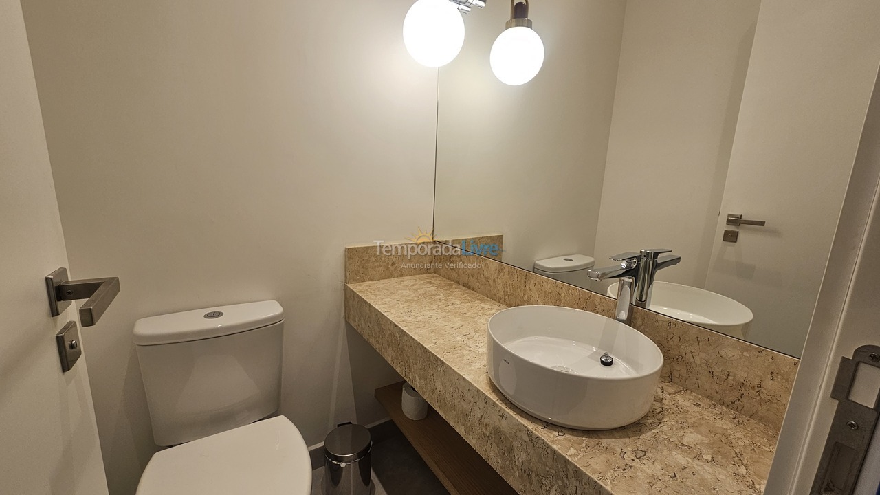 Apartment for vacation rental in Bombinhas (Canto Grande)