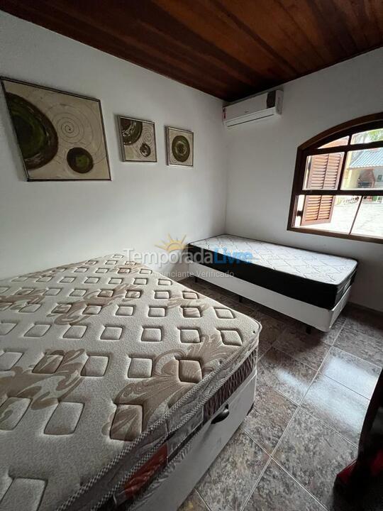 Casa para aluguel de temporada em Bertioga (Riviera de São Lourenço)