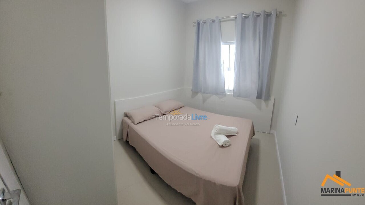 Casa para aluguel de temporada em Florianópolis (Jurere Tradicional)