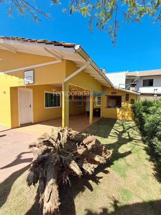 Casa para aluguel de temporada em Bombinhas (Morrinhos)