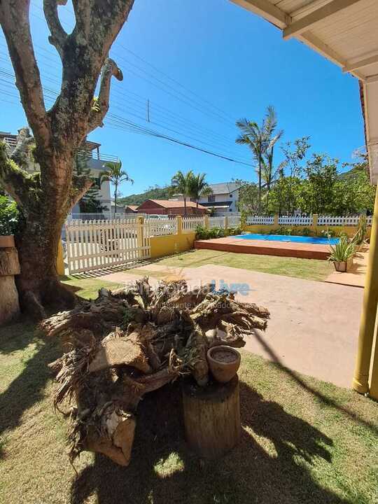 Casa para aluguel de temporada em Bombinhas (Morrinhos)